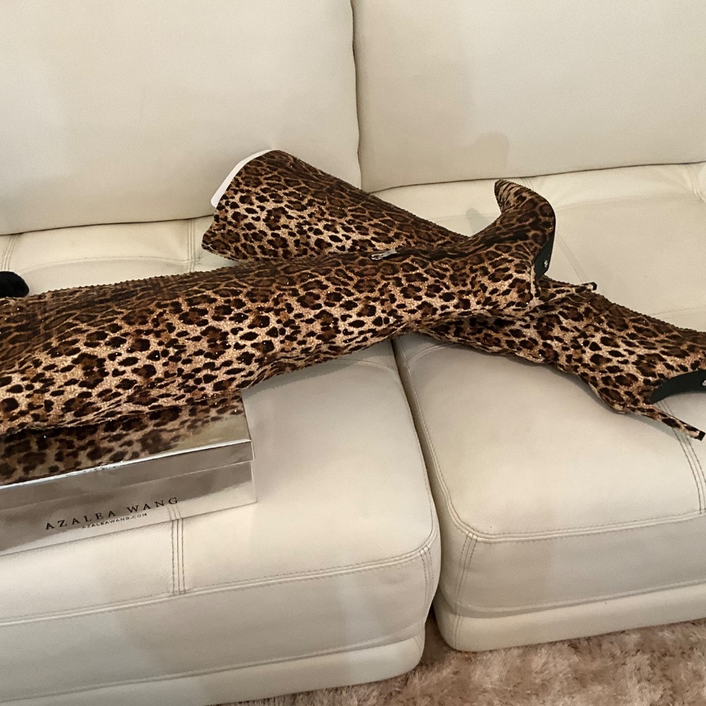 NIB AZALEA THIGH HIGH LEOPARD PRINT EMBELLISHED SEXY BOOTS 8🔥🔥🔥 - Picture 5 of 17
